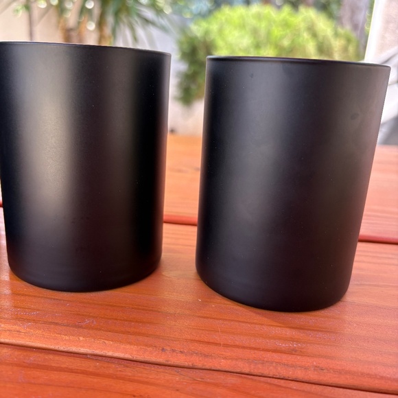 2 Empty Jenni Kayne Candle Vessels Black Glass Musk and Montecito - Picture 7 of 9